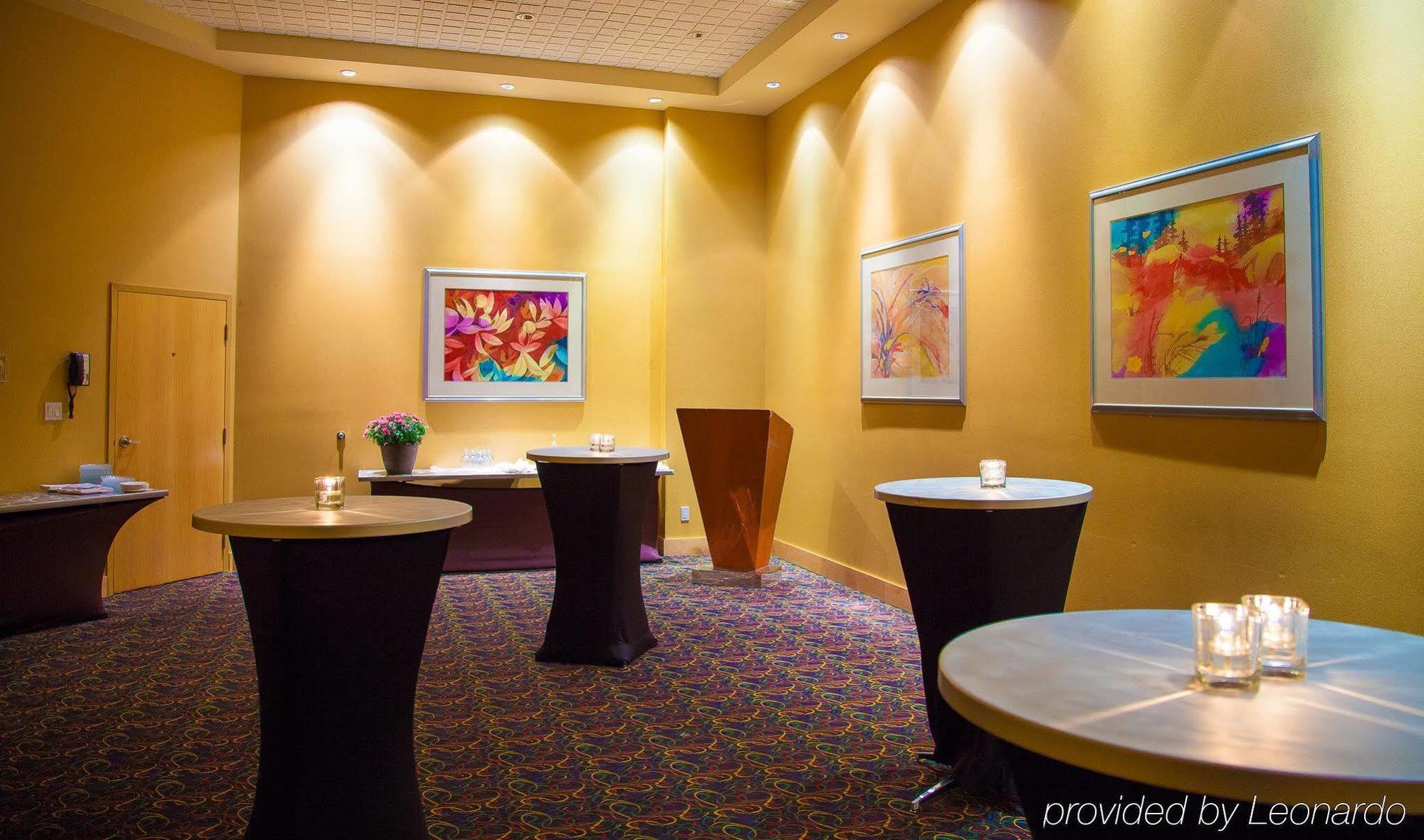 Ihotel & Conference Centre Hotel 3*